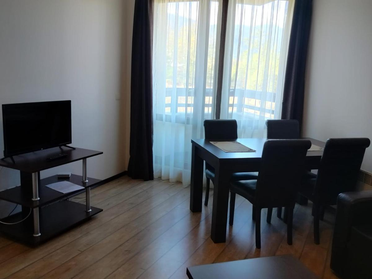 Alpine Lodge Bansko Apartments Exterior photo