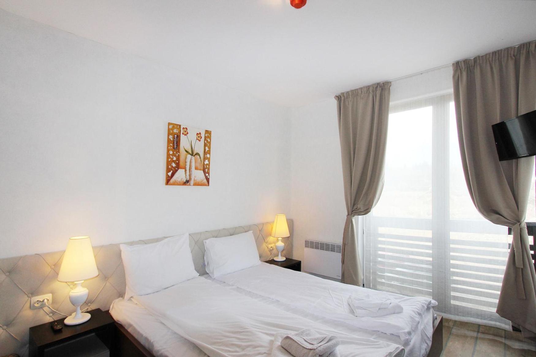 Alpine Lodge Bansko Apartments Exterior photo