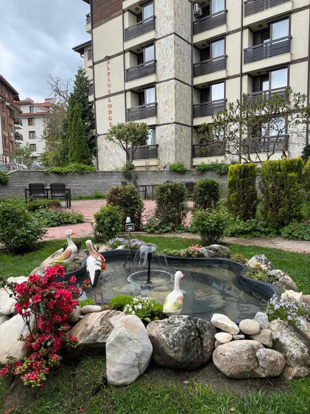 Alpine Lodge Bansko Apartments Exterior photo